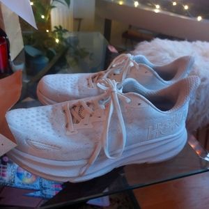 Hoka Clifton shoes women's 9